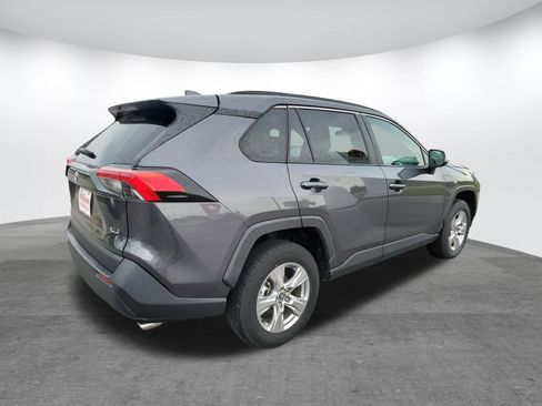 Used 2024 Toyota RAV4 XLE FWD image 5