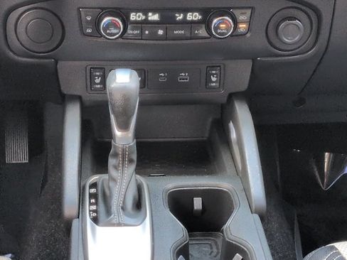 Used 2022 Nissan Frontier SV RWD image 19