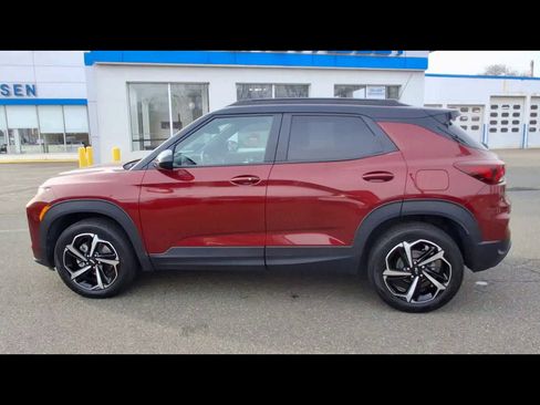 Certified 2023 Chevrolet TrailBlazer RS w/ Sun and Liftgate Package image 5