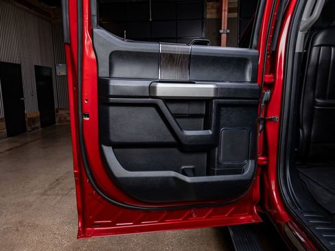 Used 2021 Ford F350 Lariat image 37