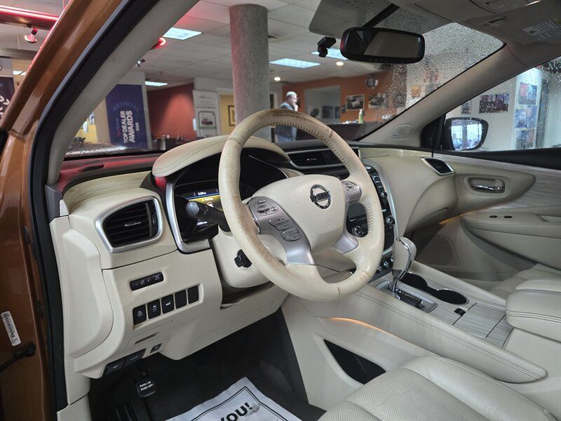Used 2017 Nissan Murano SV AWD/4WD image 8