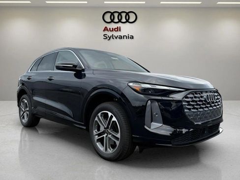 New 2025 Audi Q5 Premium image 1