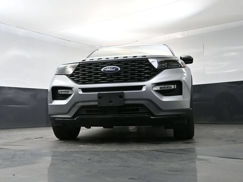 Used 2023 Ford Explorer ST-Line w/ Class IV Trailer Tow Package AWD/4WD image 19