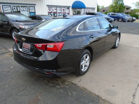 Used 2017 Chevrolet Malibu LS FWD image 2