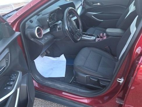 Used 2024 Chevrolet Trax RS w/ Driver Confidence Package image 5