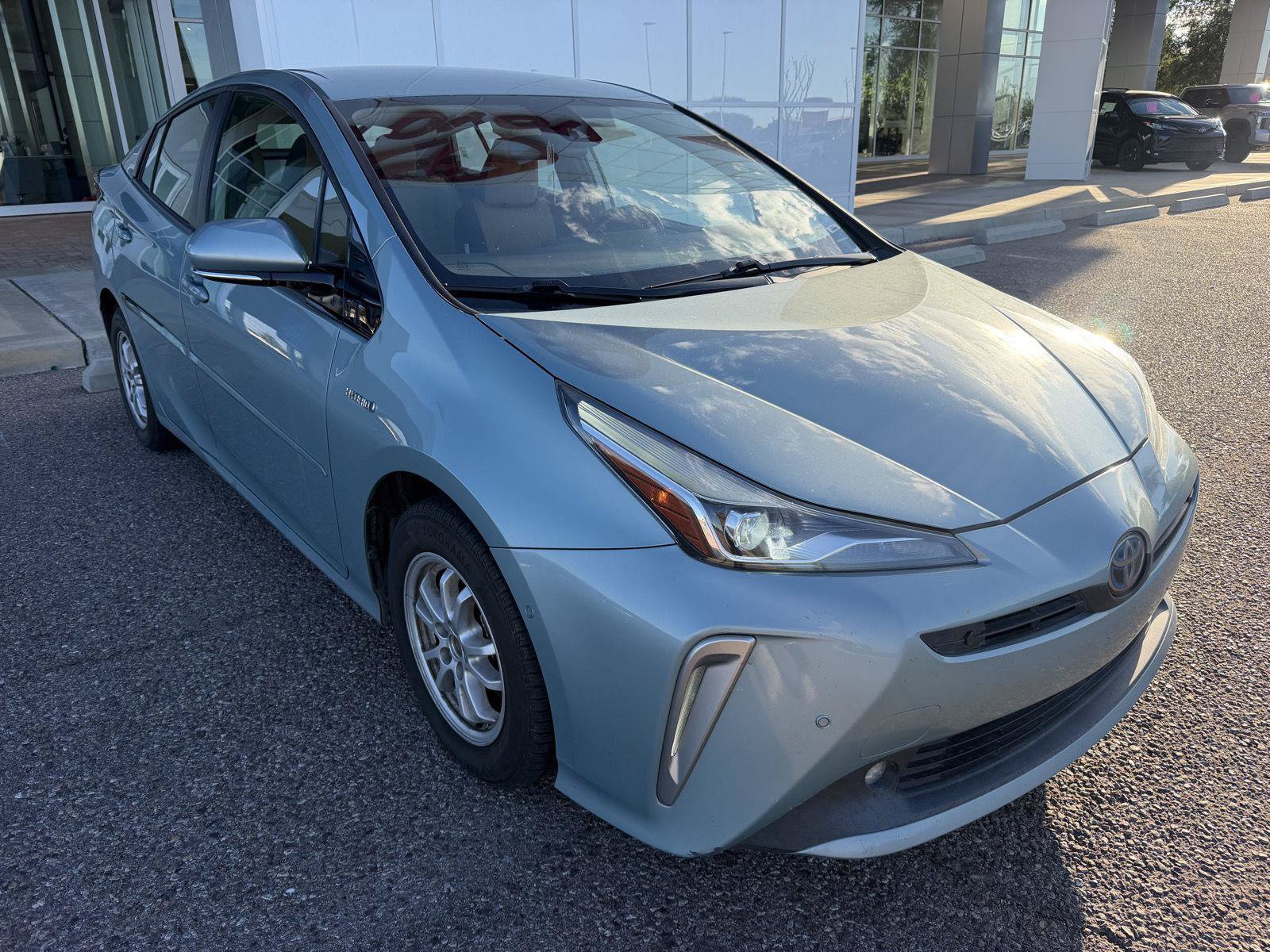 Used 2020 Toyota Prius LE AWD/4WD image 7