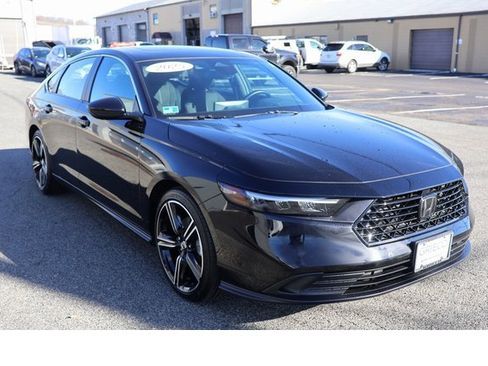 Certified 2025 Honda Accord Sport image 1