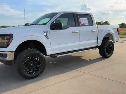 Used 2024 Ford F150 XLT w/ Tow/Haul Package image 4