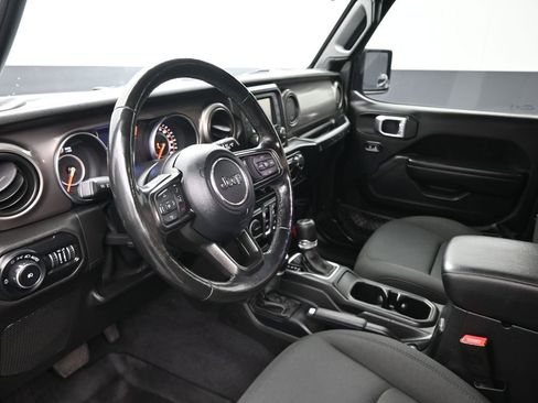 Used 2020 Jeep Wrangler Sport image 18