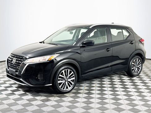 Used 2021 Nissan Kicks SV image 4