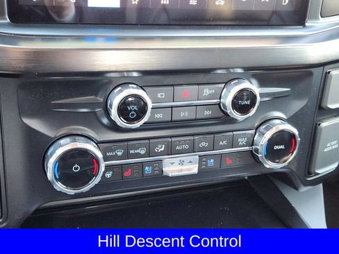 New 2026 Ford F250 Lariat w/ Black Appearance Package AWD/4WD image 19