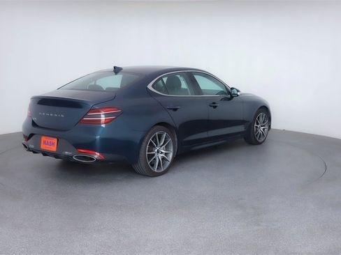 Used 2025 Genesis G70 2.5T image 7