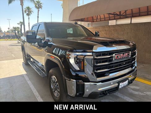 Used 2025 GMC Sierra 2500 SLT w/ SLT Premium Package AWD/4WD image 3