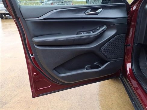 New 2025 Jeep Grand Cherokee L Altitude image 20