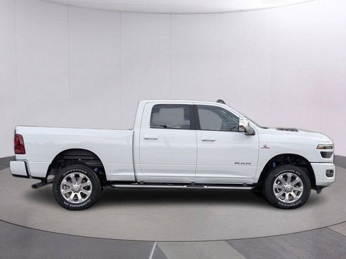 New 2026 RAM 2500 Laramie w/ Sport Appearance Package AWD/4WD image 7