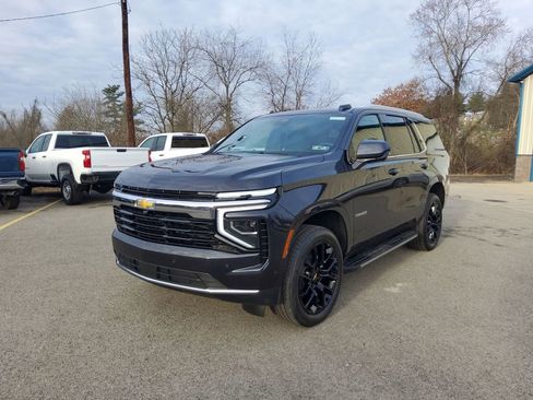 Used 2025 Chevrolet Tahoe LS image 7