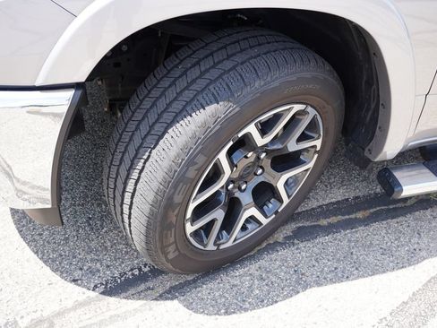 Certified 2025 RAM 1500 Laramie AWD/4WD image 13