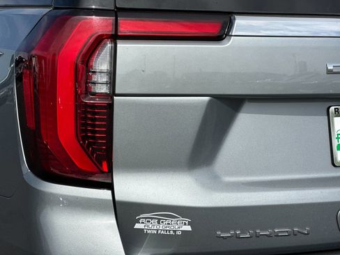 Used 2025 GMC Yukon Denali AWD/4WD image 35