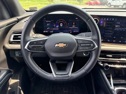 Used 2025 Chevrolet Traverse LT w/ Sun and Wheel Package AWD/4WD image 20