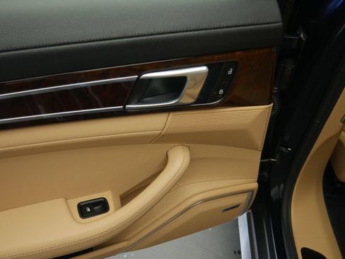 Certified 2023 Porsche Panamera 4 Platinum Edition AWD/4WD image 19