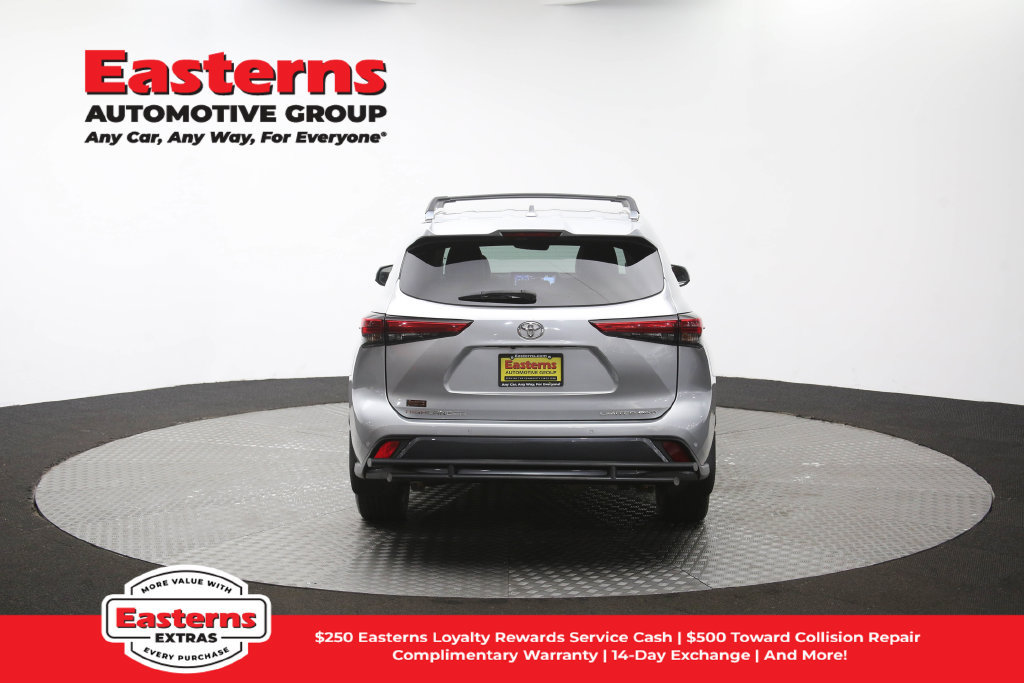Used 2021 Toyota Highlander Limited AWD/4WD image 42