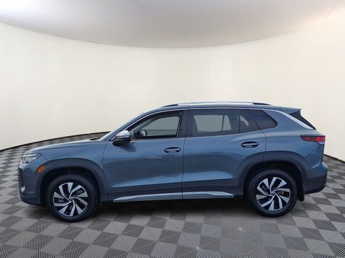 Certified 2025 Volkswagen Tiguan S image 4