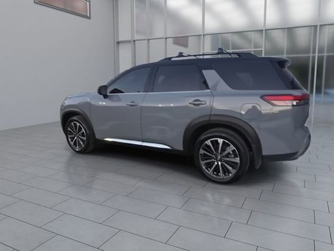 New 2026 Nissan Pathfinder Platinum AWD/4WD image 6