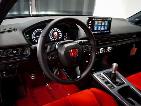 Used 2025 Honda Civic Type R image 10
