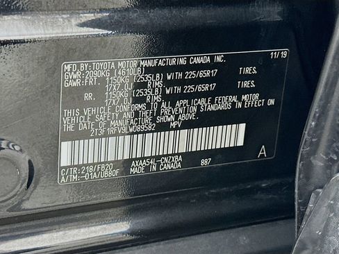 Used 2020 Toyota RAV4 LE image 30