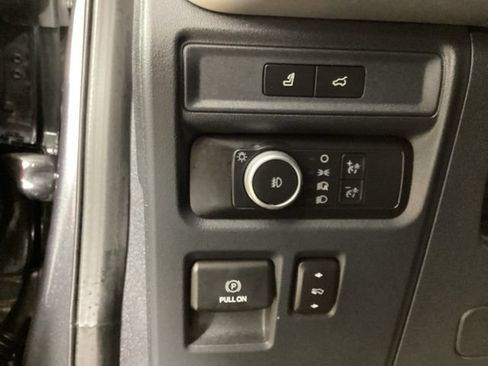 Used 2022 Ford Expedition XLT AWD/4WD image 19