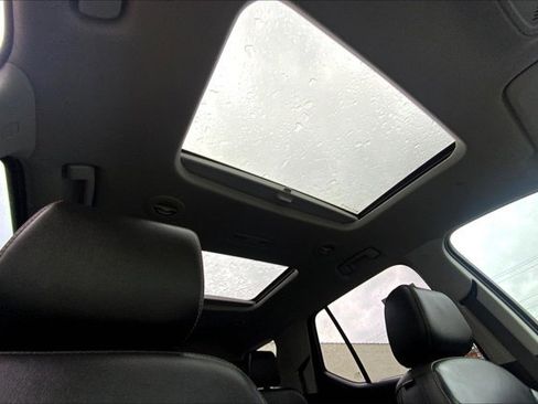 Used 2020 Chevrolet Traverse RS image 22