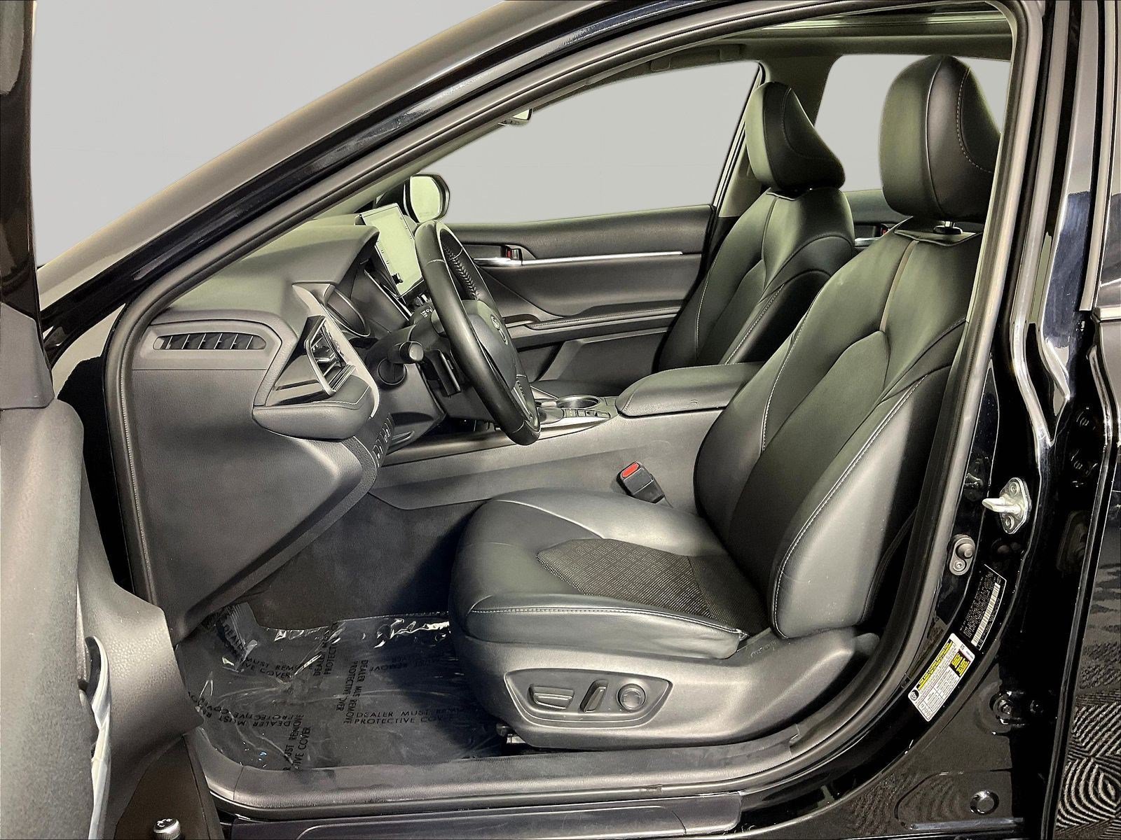 Used 2023 Toyota Camry XSE FWD image 21