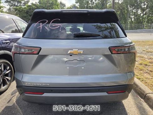 Used 2025 Chevrolet Equinox LT AWD/4WD image 3