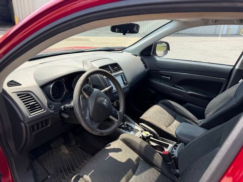 Used 2020 Mitsubishi Outlander Sport ES FWD image 9