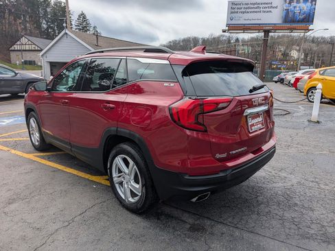 Used 2018 GMC Terrain SLE w/ Driver Convenience Package image 5