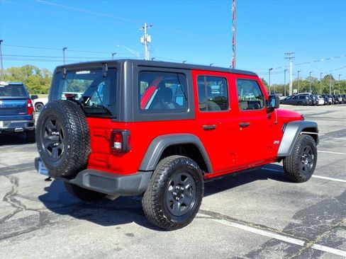 Used 2018 Jeep Wrangler Unlimited Sport image 7