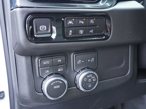 New 2026 GMC Yukon XL Denali image 19