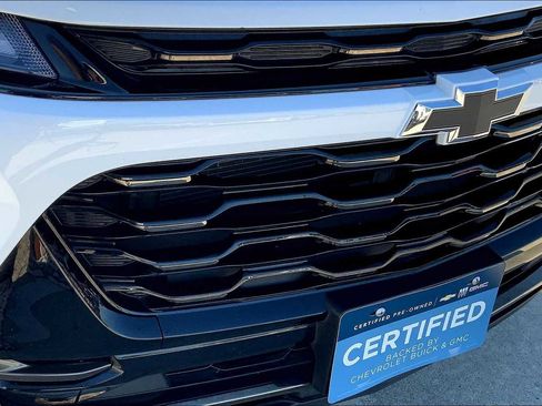 Used 2025 Chevrolet Trax ACTIV w/ Sunroof Package FWD image 27