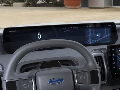 New 2025 Ford Expedition Active image 13