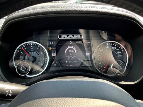 Used 2022 RAM 1500 Laramie w/ Sport Appearance Package image 12