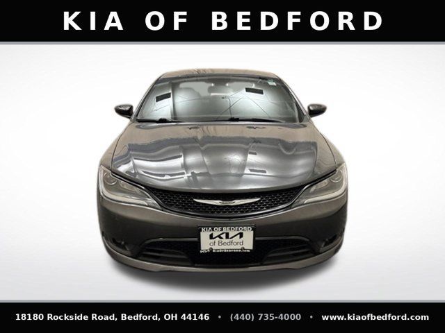 Used 2015 Chrysler 200 S w/ Navigation & Sound Group I FWD image 2