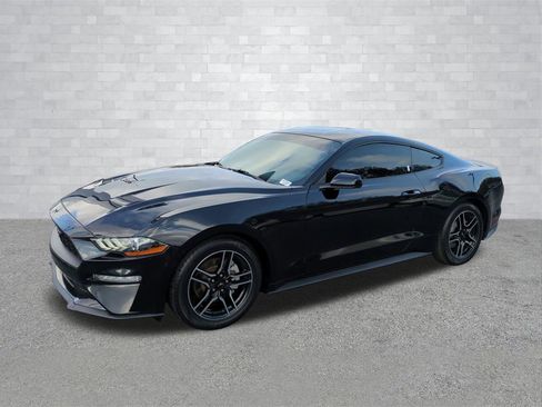 Used 2020 Ford Mustang Coupe image 8