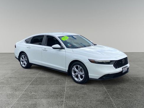 Used 2025 Honda Accord LX image 7
