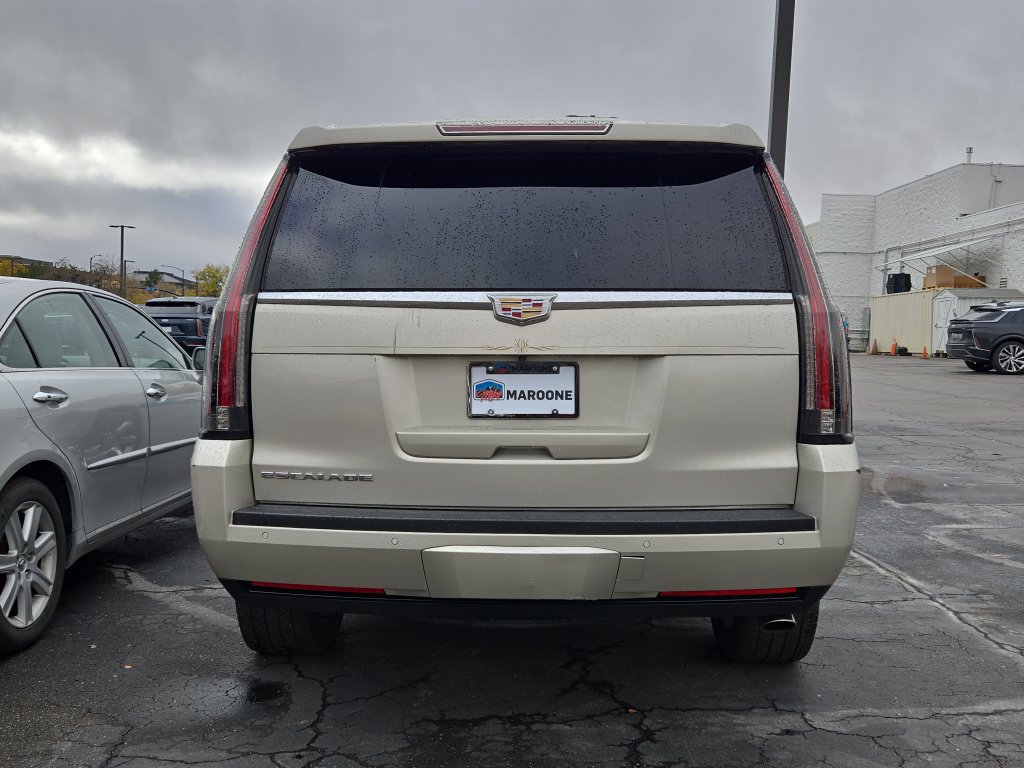 Used 2015 Cadillac Escalade Luxury AWD/4WD image 8