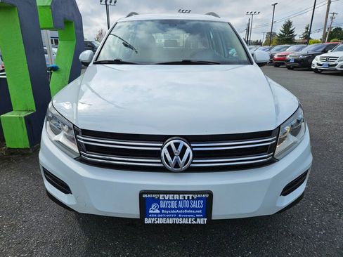 Used 2017 Volkswagen Tiguan S image 7