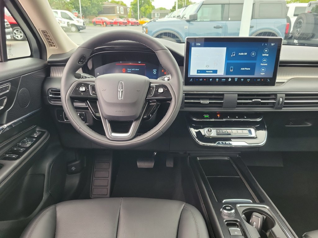 Certified 2023 Lincoln Corsair AWD w/ Equipment Group 101A image 12