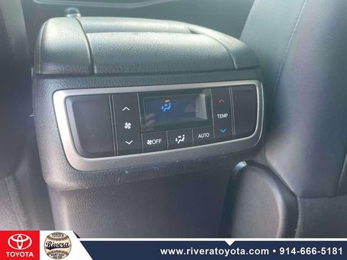 Used 2015 Toyota Highlander XLE AWD/4WD image 15