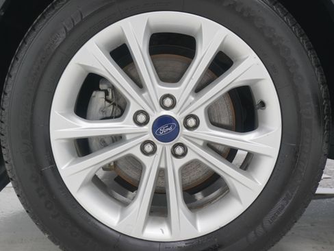 Used 2017 Ford Escape SE FWD image 23