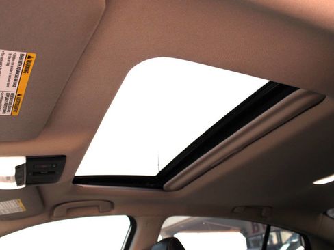 Used 2023 Nissan Altima 2.5 SR w/ SR Premium Package image 21