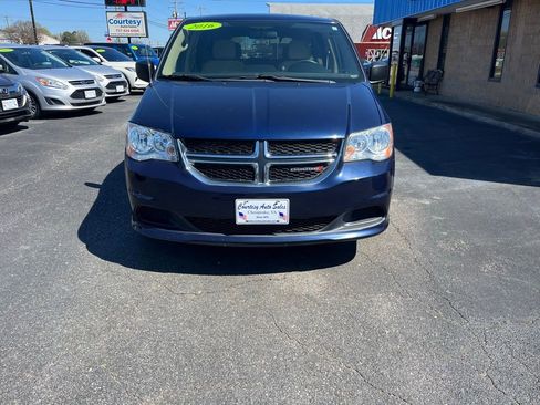 Used 2016 Dodge Grand Caravan SE w/ Quick Order Package 29E SE image 5